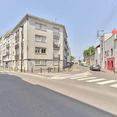 Spacious *viarme-talensac* Apartment *