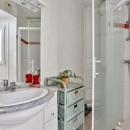 Spacious *viarme-talensac* Apartment *