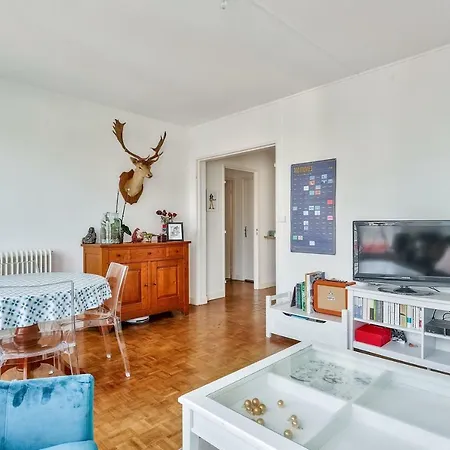 Spacious *viarme-talensac* Apartment *